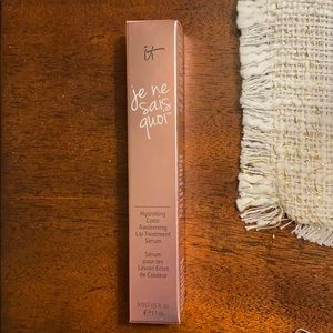 IT Cosmetics Je Ne Sais Quoi Lip Treatment